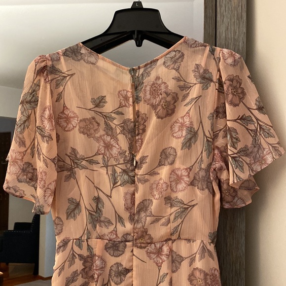 ASTR The Label, S, floral fit & flare midi asymmetrical dress, beautiful!! - Picture 8 of 13